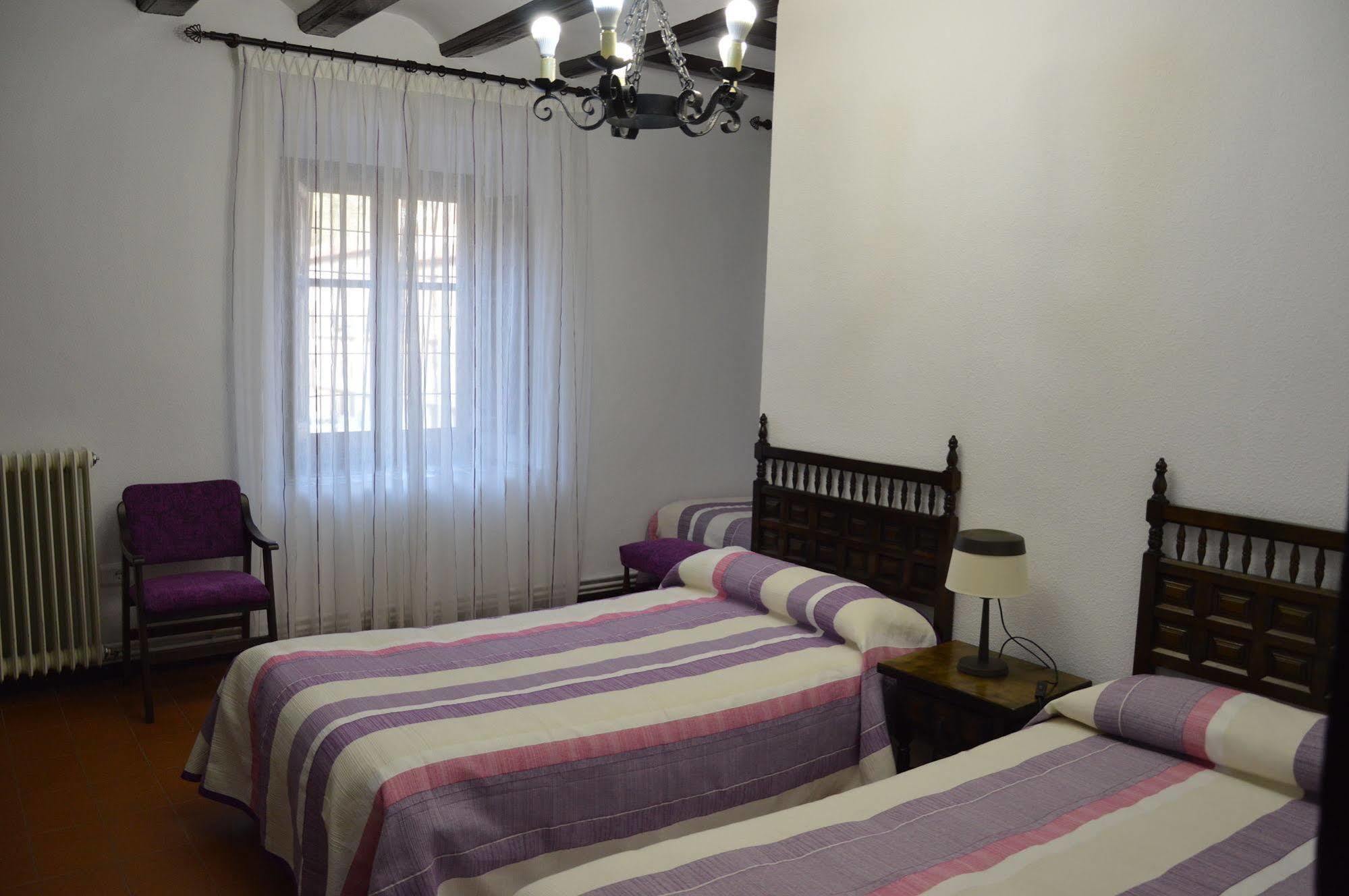 Hostal De Montana La Casa Grande Nogueruelas Екстериор снимка